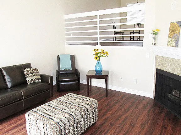 The Oaks Apartments — Photo 13