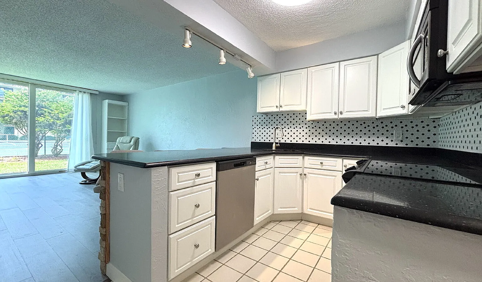 1437 N Atlantic Ave — Photo 3