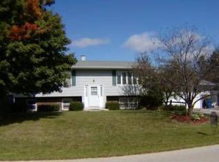 12834 W Maplewood Rd, Beach Park, IL 60099