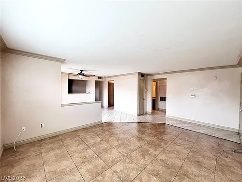 1150 N Buffalo Dr Photo 1