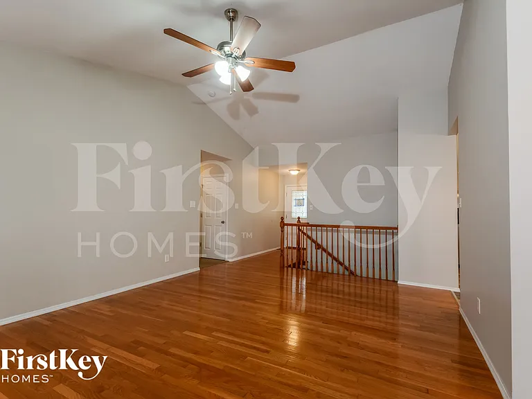 14 Rivermeadows Dr — Photo 4