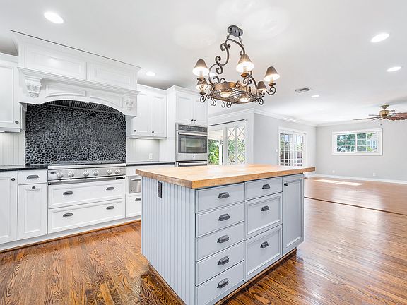 5th image of 954 Kingsley Dr