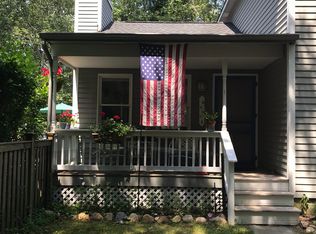 29 19th St, East Hampton, NY 11937