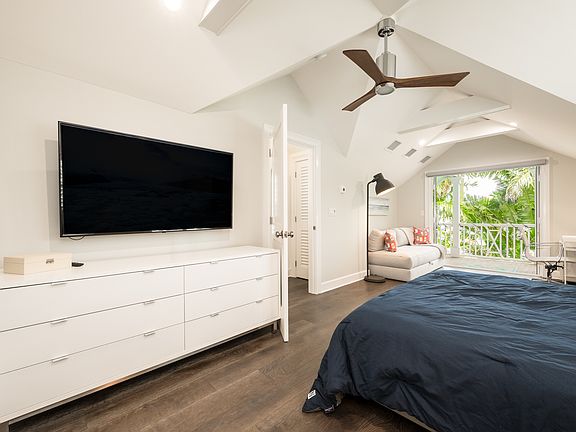 4th image of 207 Virginia St