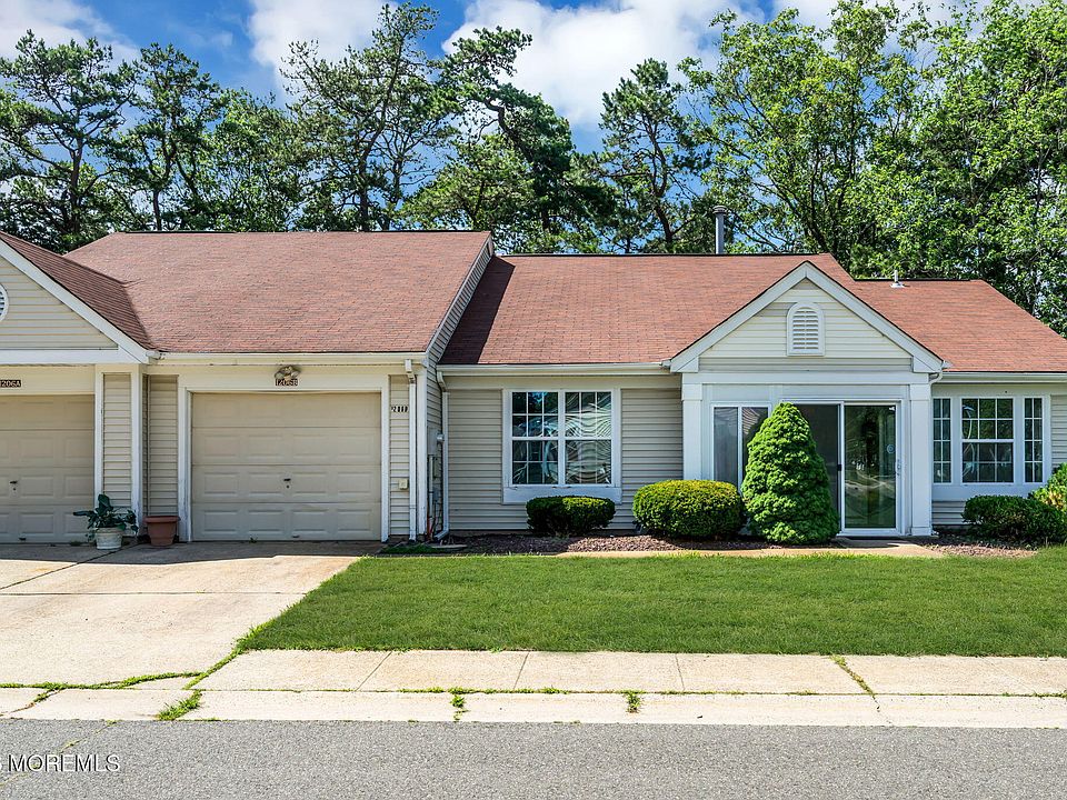 1st image of 1206B Thornbury Lane