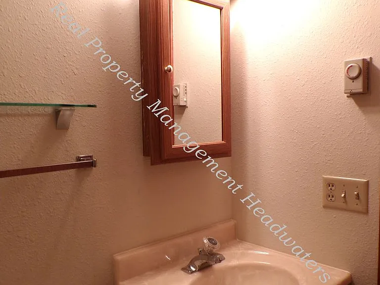 2552 Heritage Dr — Photo 16
