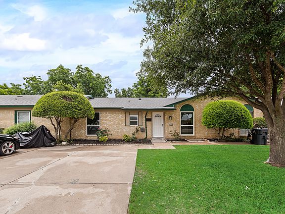 3rd image of 1032 Pleasant Valley Ln