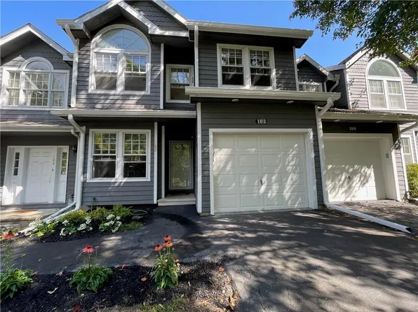 102 Pinebrook Drive, Hyde Park, NY 12538