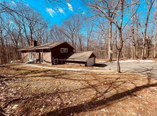 30 Beechwood Rd, Woodbridge, CT 06525