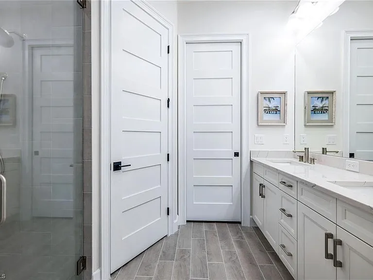 6875 Saona Ct — Photo 12