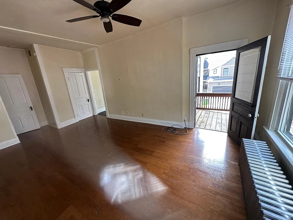 4601 Erie Ave #4