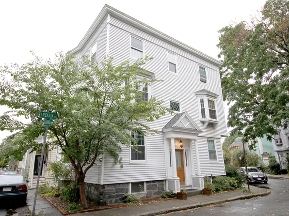6 Arcadia St #2, Cambridge, MA 02140