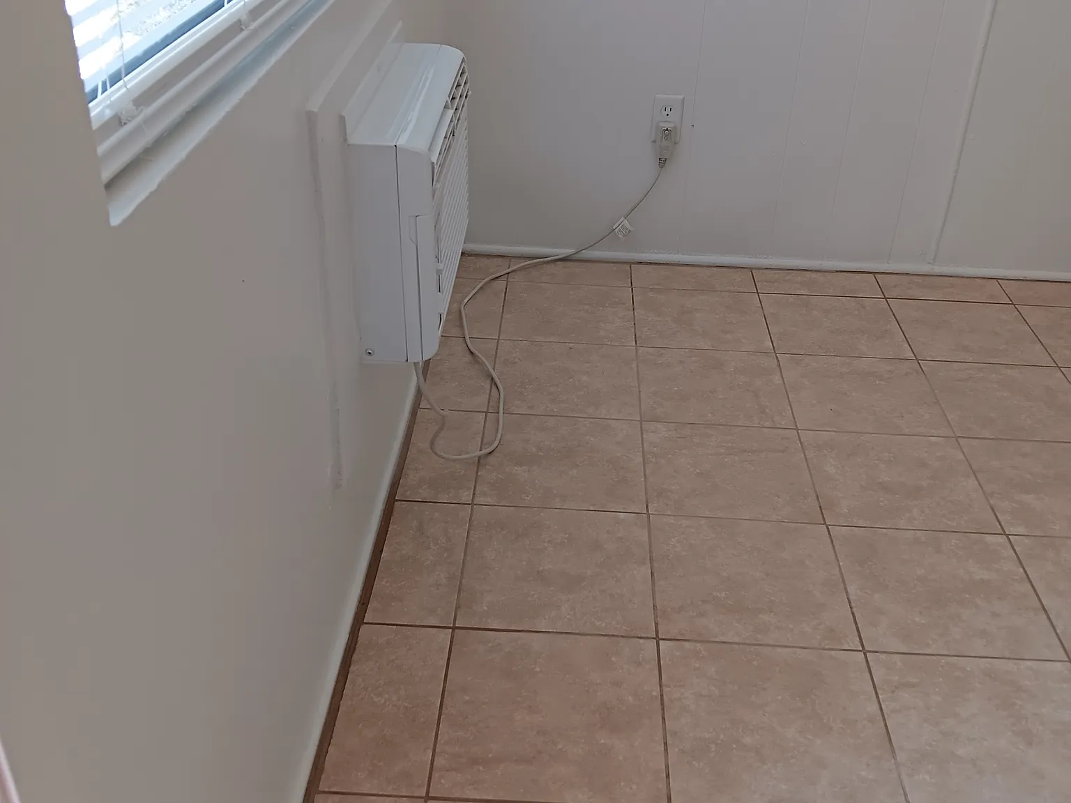 2 bed, 950 sqft, $1,695 — Photo 3