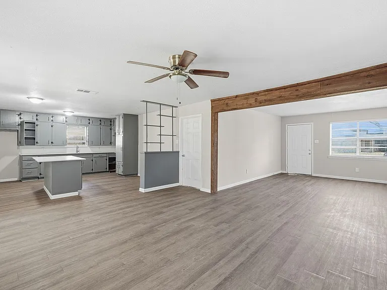2721 Ash Park Dr — Photo 9