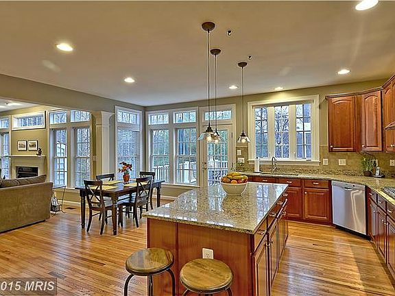 4th image of 865 Still Creek Ln
