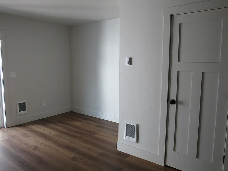 25 Appleway Dr #2 — Photo 3