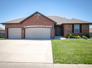 993 W Democracy Dr, Rogersville, MO 65742