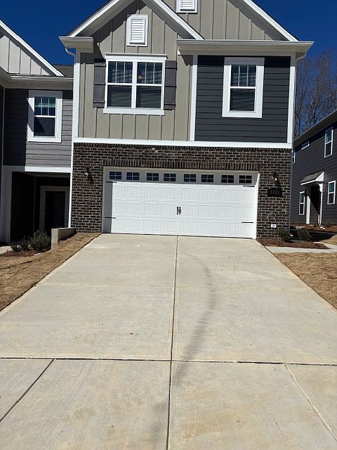 1st image of 4021 Lawnview Dr