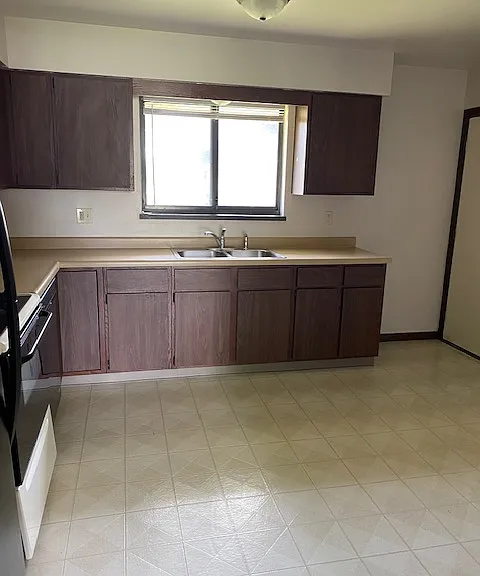 850 Gloucester Ct #2 — Photo 7