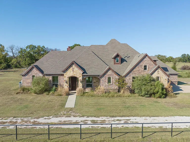 11445 Foutch Rd — Photo 40
