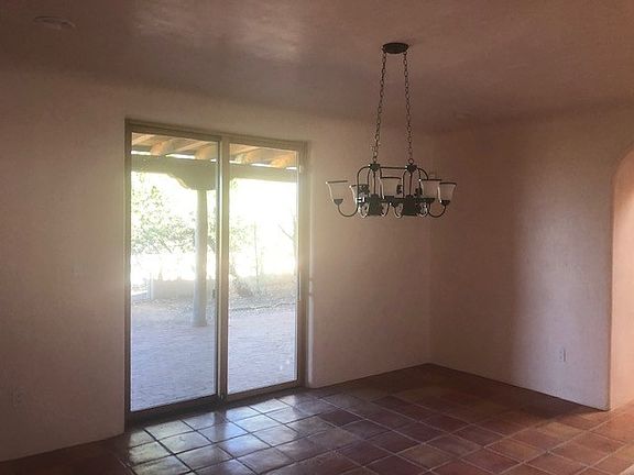 3rd image of 15 W Wildflower Dr