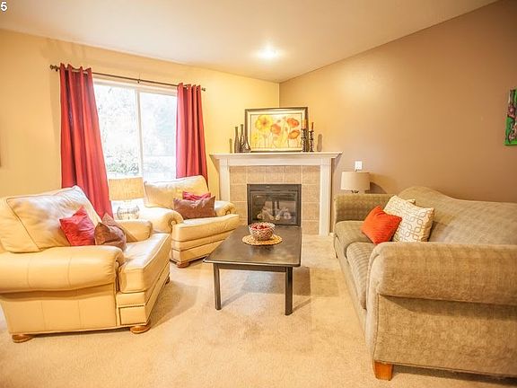 5th image of 747 SE Camellia Ct