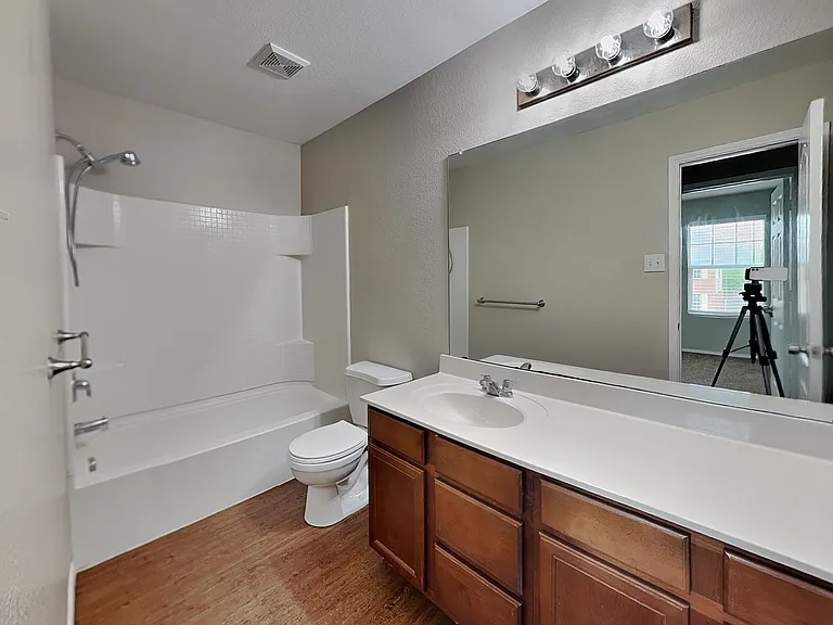 8453 Shallow Creek Dr — Photo 16