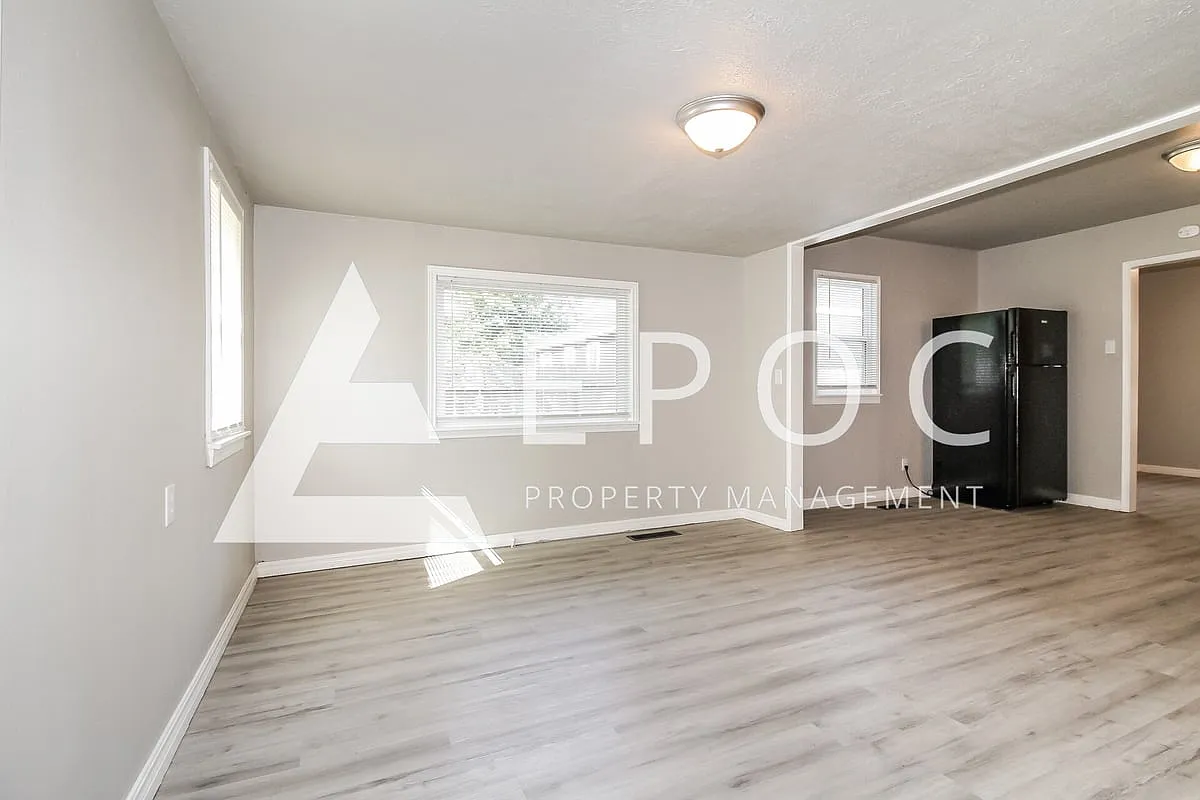 704 Tiffin Ave — Photo 4