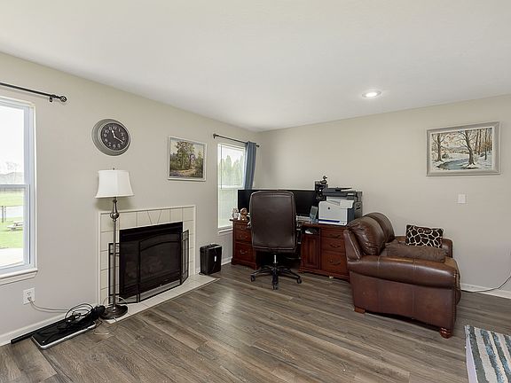 5th image of 1239 Highland Lake Way