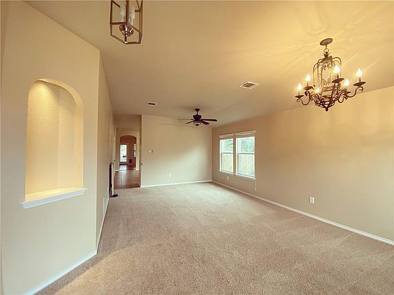 4th image of 6644 Burling St