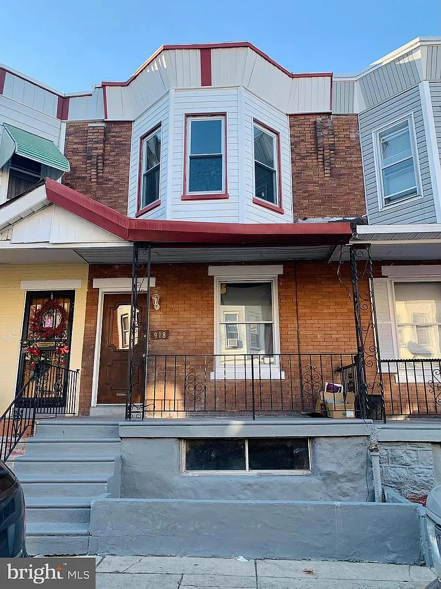 3 bed, 970 sqft, $1,550 — Photo 1