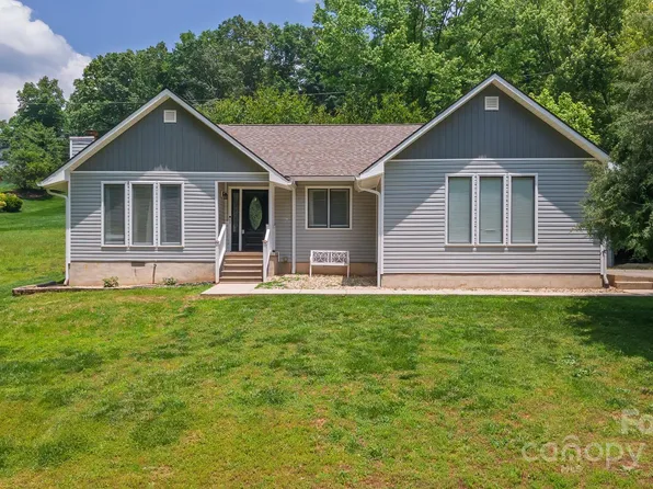 100 Donna Dr, Franklin, NC 28734