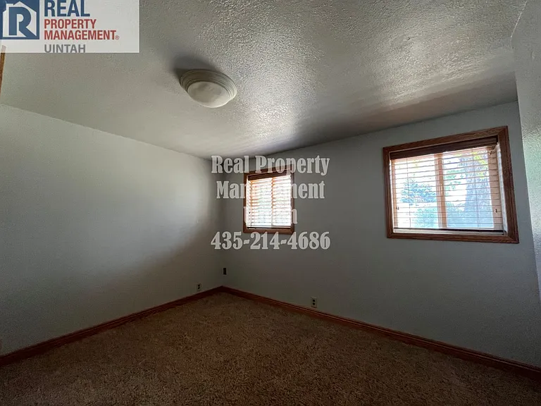456 S 3130 W — Photo 7