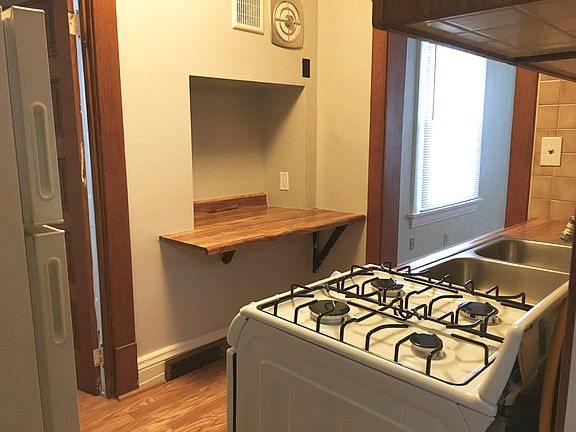 3rd image of 3302 Lincoln Blvd APT 2