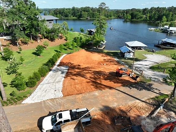 3rd image of 184 Amelia Ln Lot 7