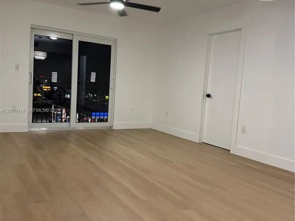 4713 NW 7th St APT 409-1, Miami, FL 33126