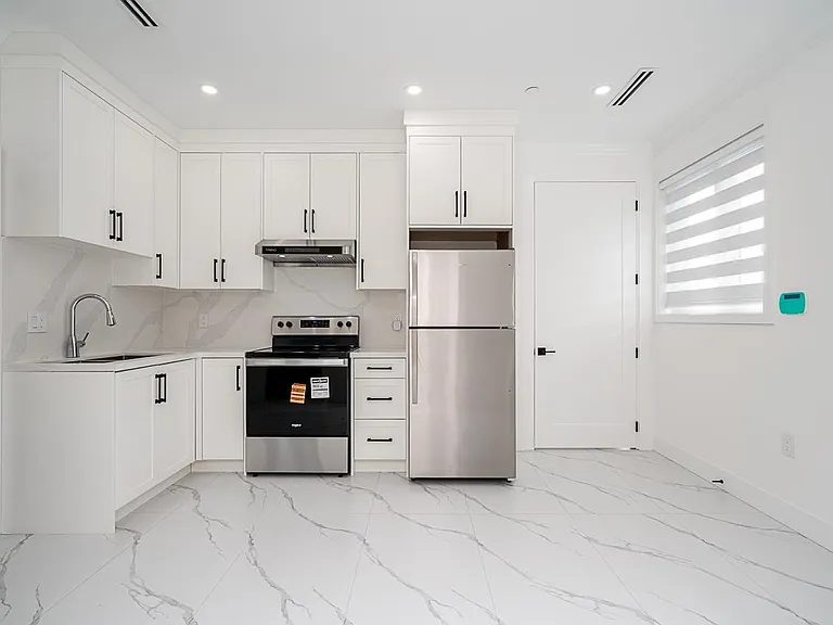 4 W 28th Ave — Photo 3