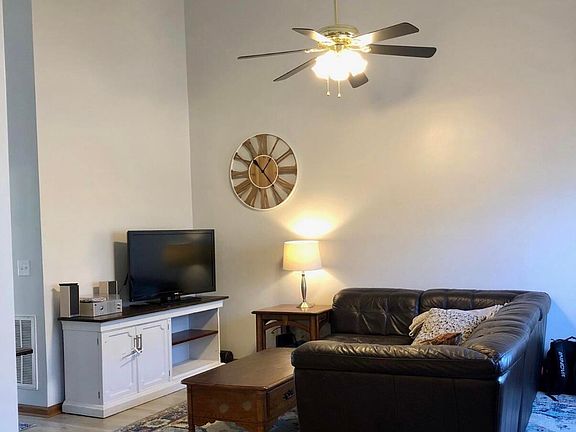 4th image of 1115 Brownlea Dr #B