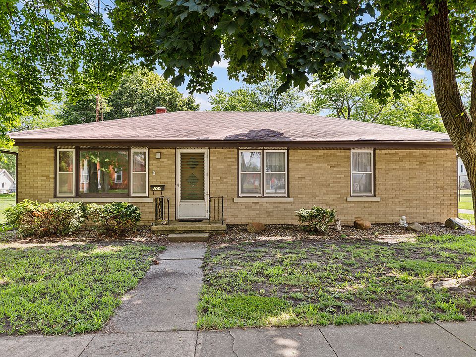 1st image of 104 S Maple Ave
