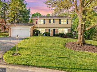 106 Circle Dr, York, PA 17406