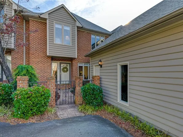 1105 Chipping Ct, Winston Salem, NC 27104