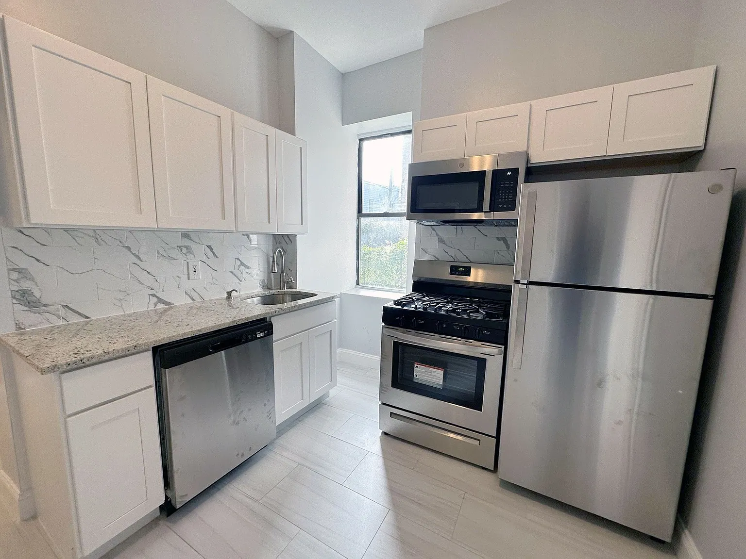 3604 - Park Avenue Palisades — Photo 1