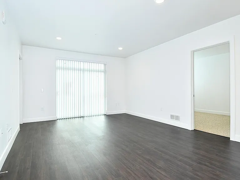 21 Astor — Photo 20