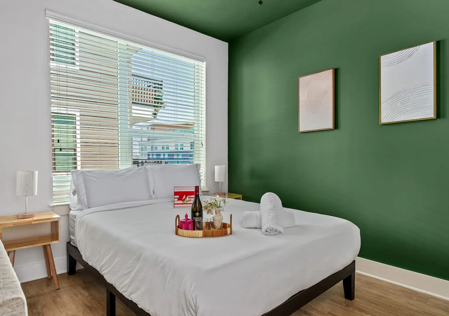 Modern Studio | 1 Queen Bed | Near Raymond James! — Photo 4