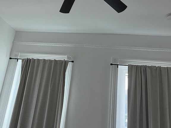 2nd image of 124 W College St Unit 3