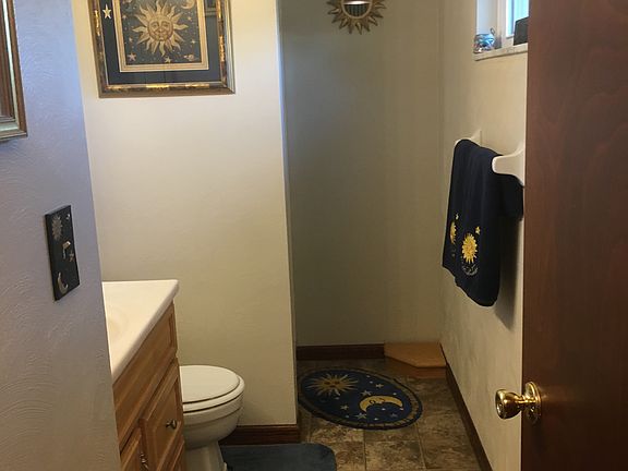 2nd image of 300 Lindell Dr
