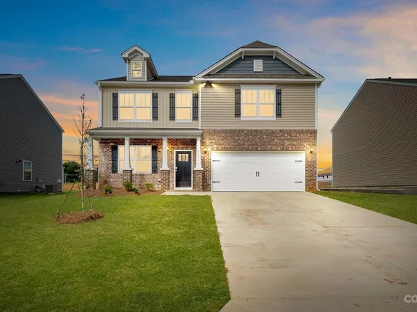 160 Lance Forest Rd, Fletcher, NC 28732