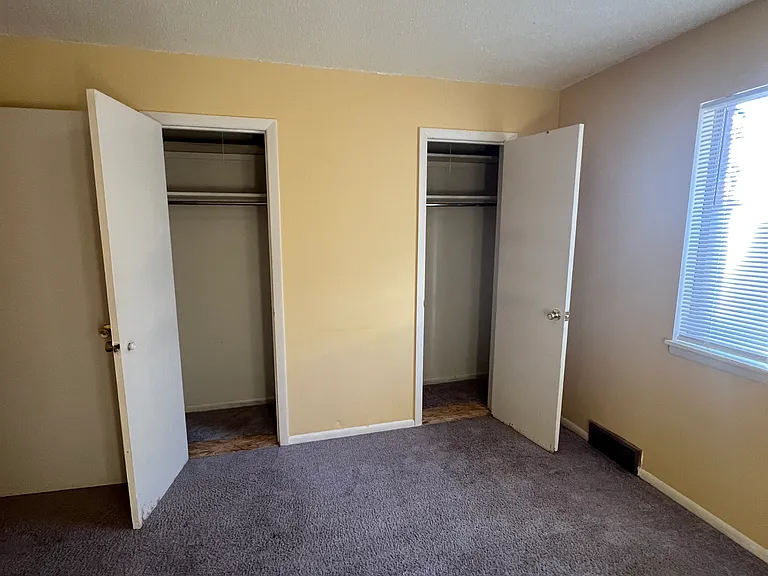 8020 Campbell St — Photo 12