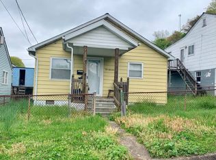 513 5th St, Nitro, WV 25143