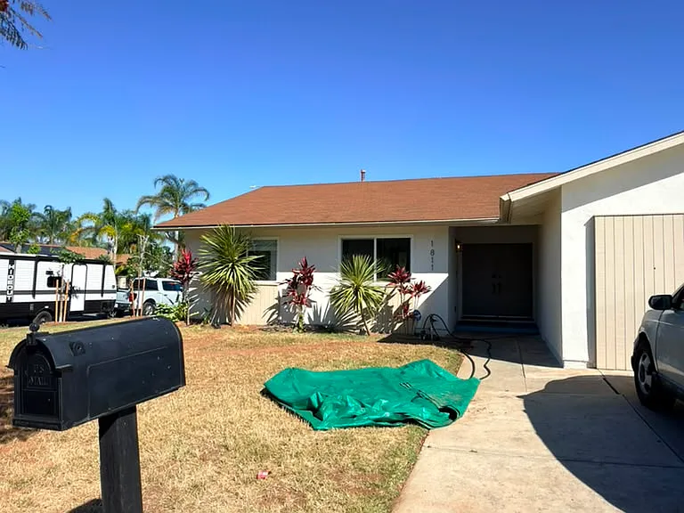 1811 Iris Way — Photo 17